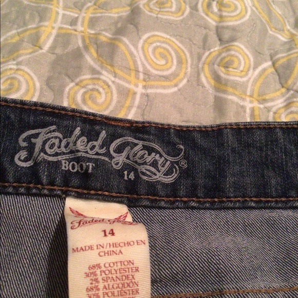 Jeans - Picture 3 of 3